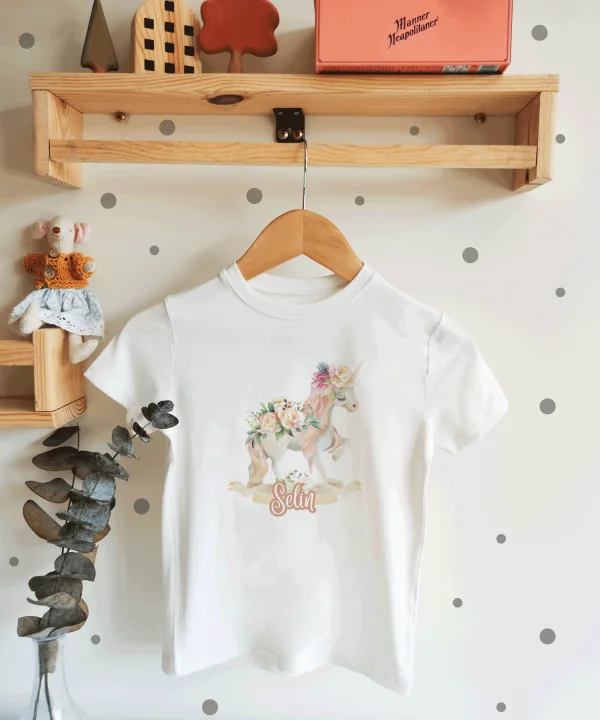 Mutlu Unicorn Temalı Çocuk T-shirt