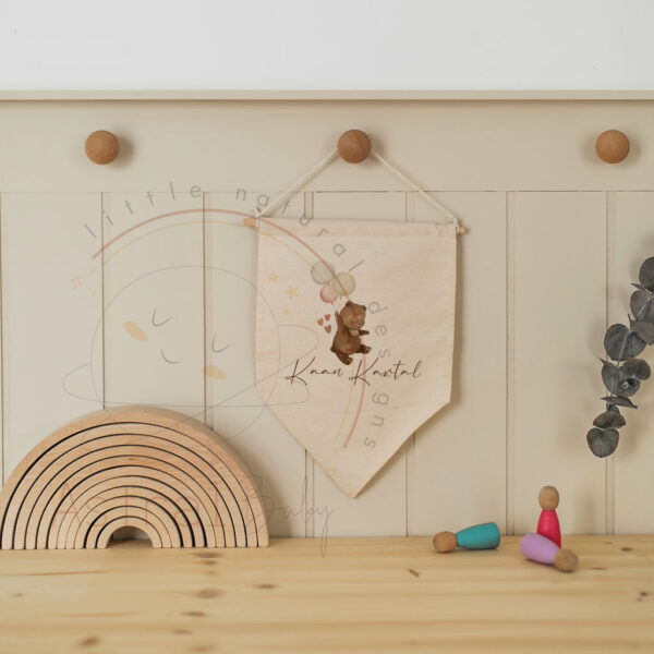 Balonlar ve Ayıcık Desen Tasarımlı Bebek Odası Duvar Süsü (Unisex Tasarım)
