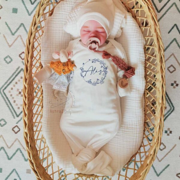 Victorian Kız Bebek Desenli Kişiye Özel Düğümlü Uyku Tulumu